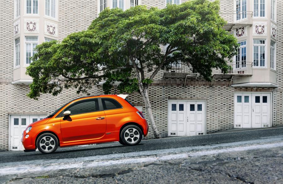  Fiat 500e 2013 года  (US) (фото 27 из 37)